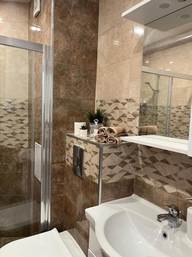 Azzurro Premium Apartment On Bulevard Bogoridi Burgas Екстер'єр фото