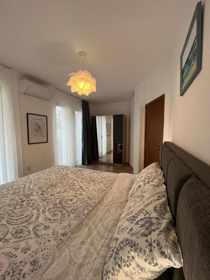 Azzurro Premium Apartment On Bulevard Bogoridi Burgas Екстер'єр фото